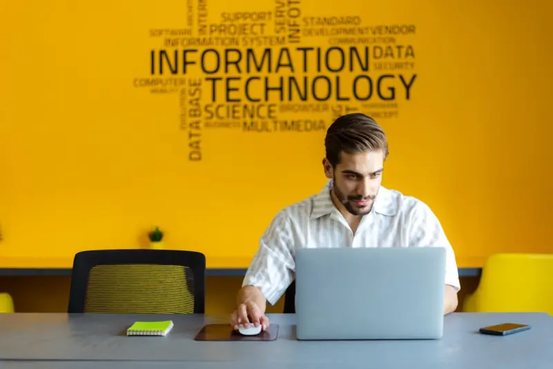 Turning Proprietary Knowledge into a SaaS Content Moat Turning Proprietary Knowledge into a SaaS Content Moat