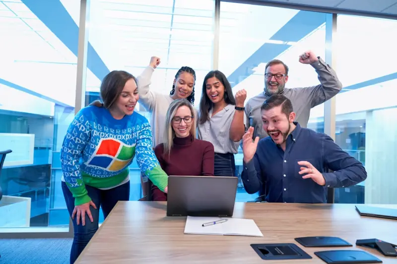Turning Employees into Content Champions: A Fresh Playbook for SaaS