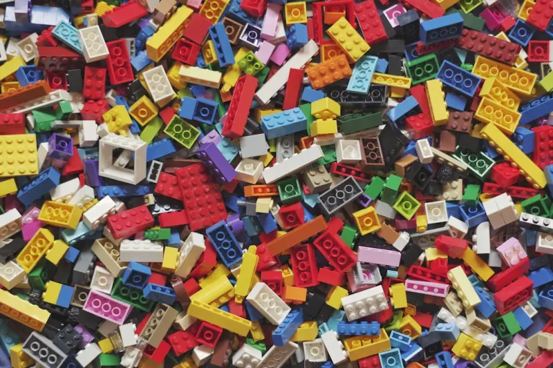 The Secret Life of Augmented Reality Toys: Blending Digital and Physical Play