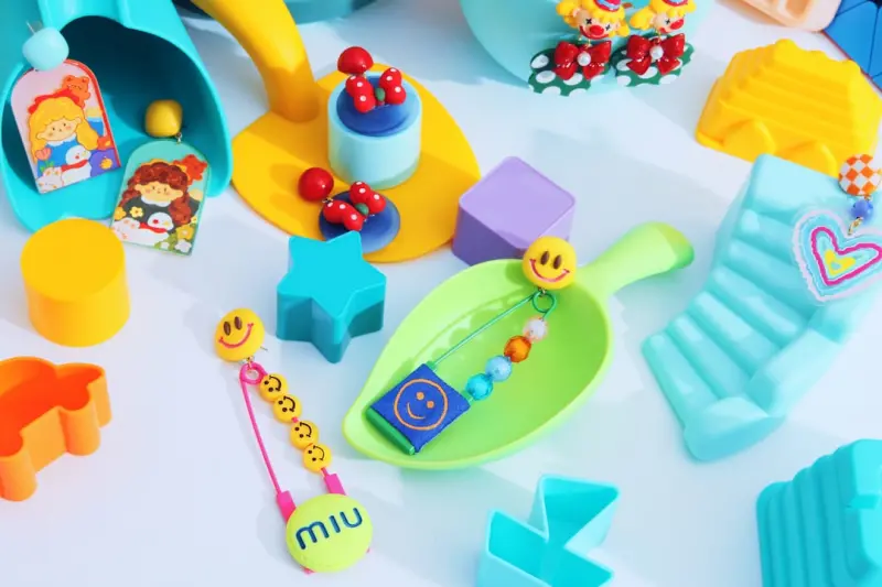 The Playful Revolution: How Toy Subscription Boxes Redefine Parenting and Sustainability