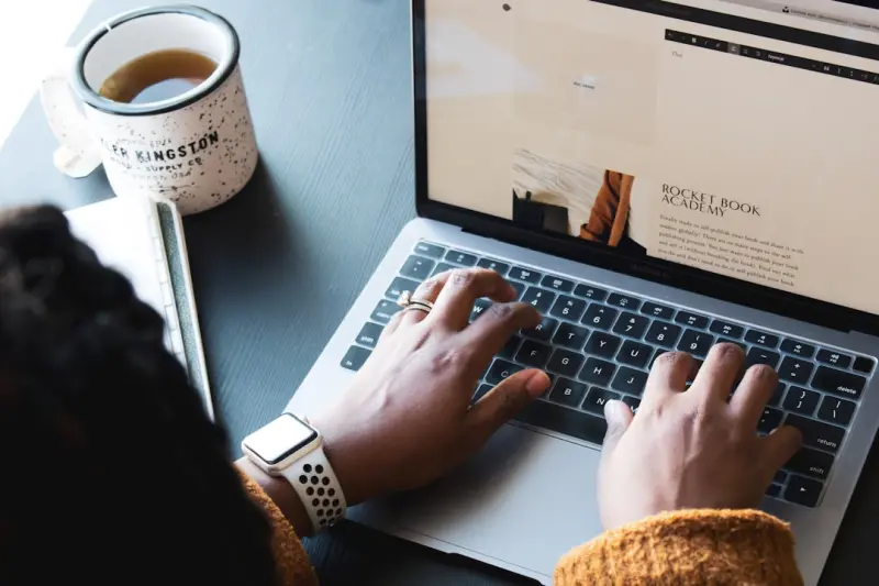 When Your Customers Write Your Blog: Turning Users into Content Co‑Creators