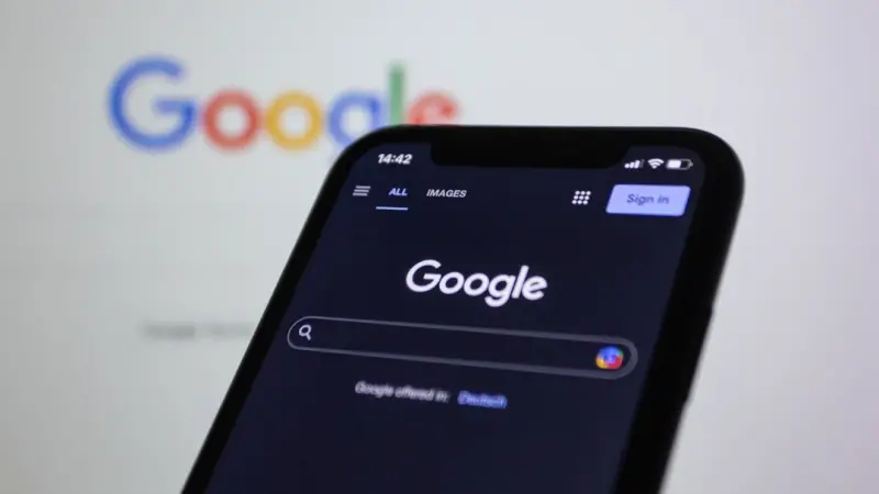 SaaS Success Amid Google’s Helpful Content & Freshness Updates