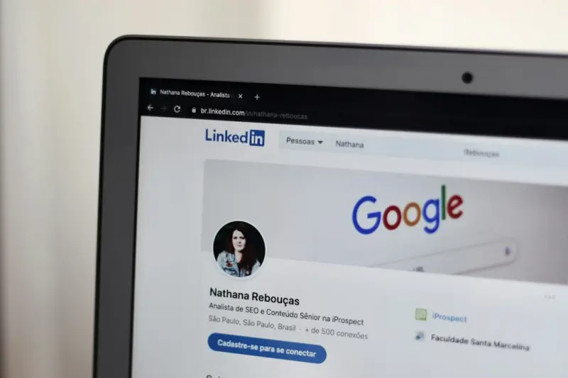 The Hidden SEO Benefits of LinkedIn Employee Advocacy